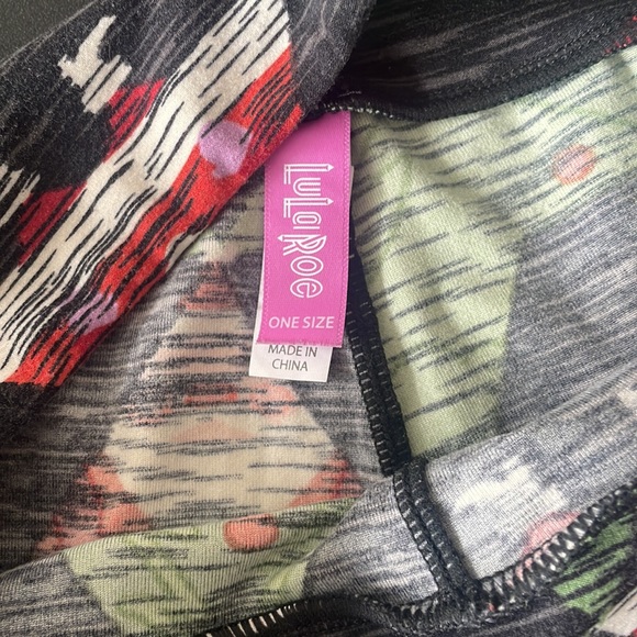 LuLaRoe one size leggings - vintage Christmas trees with Santa embedded - Picture 5 of 5